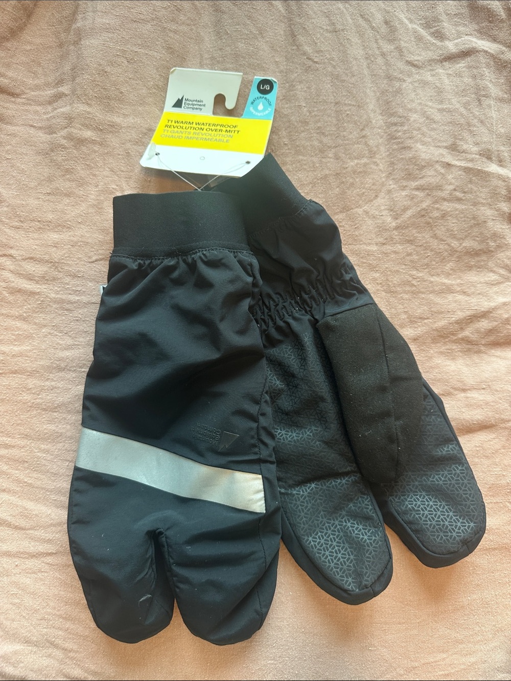 MEC Black Waterproof Mittens bike gloves with Reflective Stripe